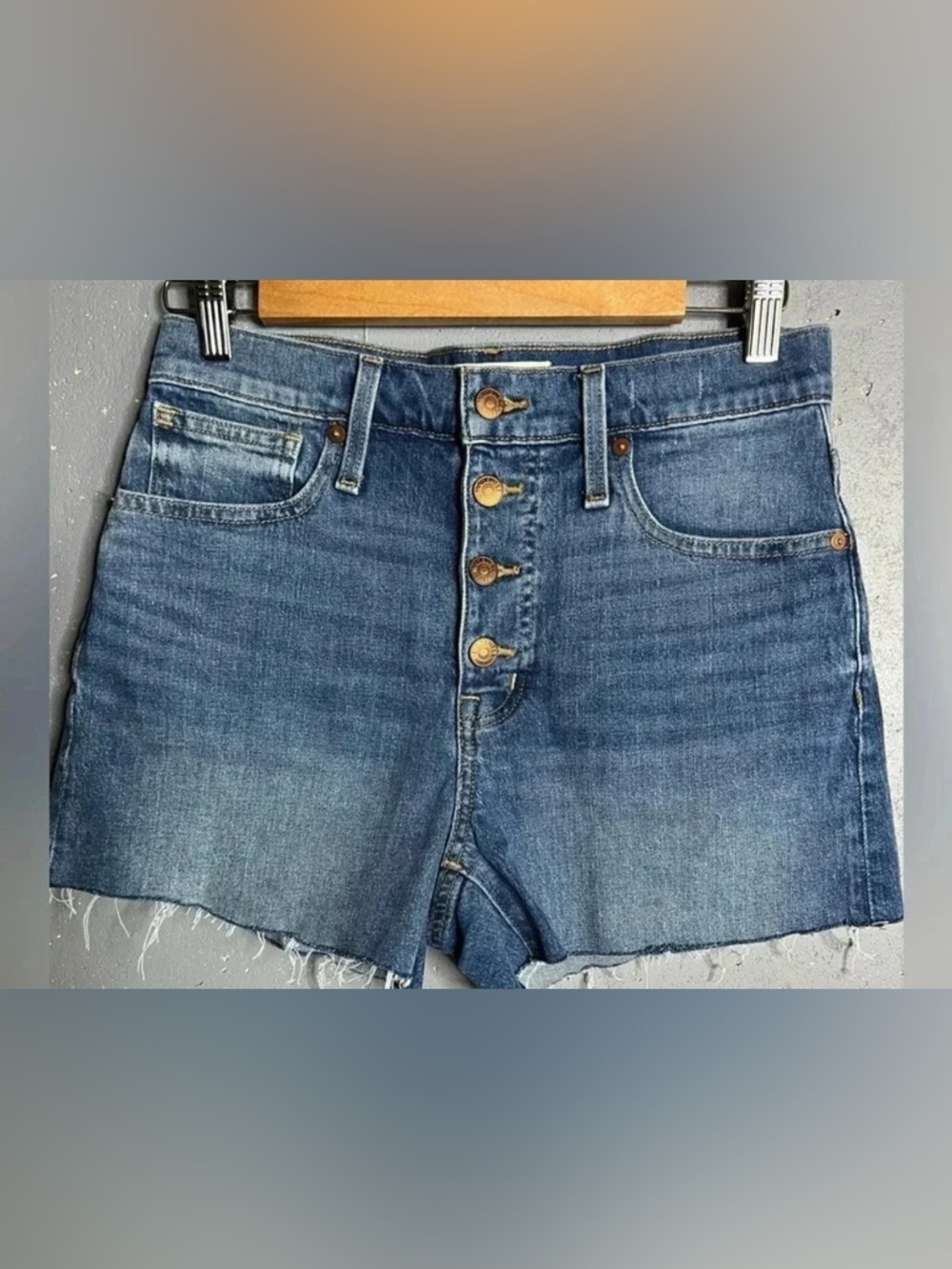 Madewell high rise denim exposed button shorts size 26
